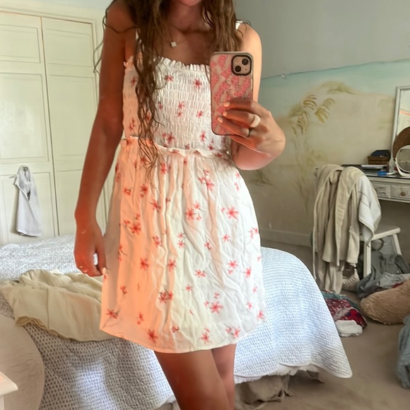Dresses & Skirts - Pink and White Floral Dress